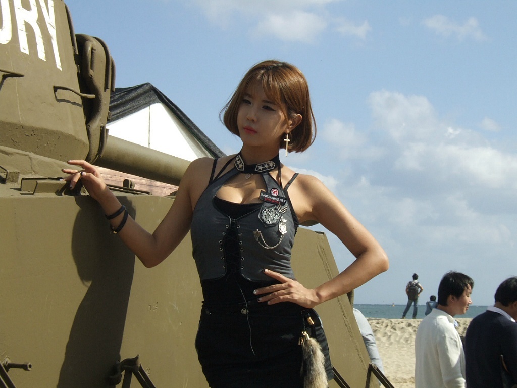 韩国顶级Showgirl许允美 釜山坦克世界 2